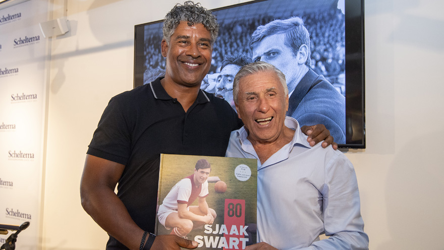 sjaak-swart-81-jaar-heb-jij-het-carriereboek-van-mister-ajax-al--3