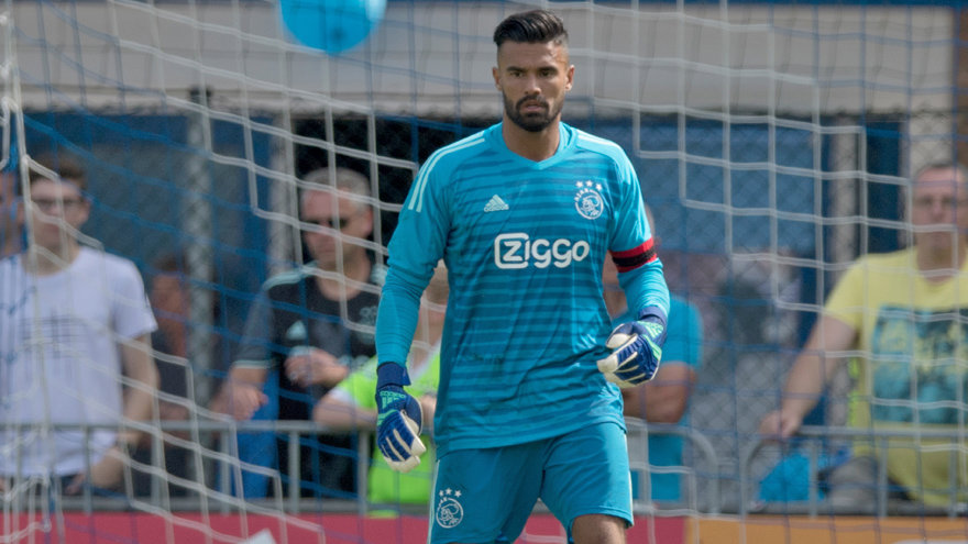 ajax-verhuurt-benjamin-van-leer-aan-nac-breda