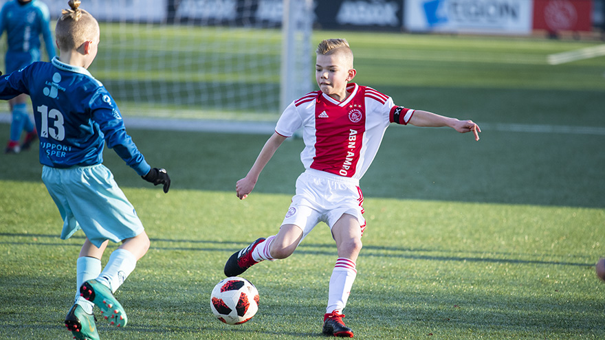 toekomst-alert-ruime-zege-in-klassieker-en-winst-voor-ajax-o19--24