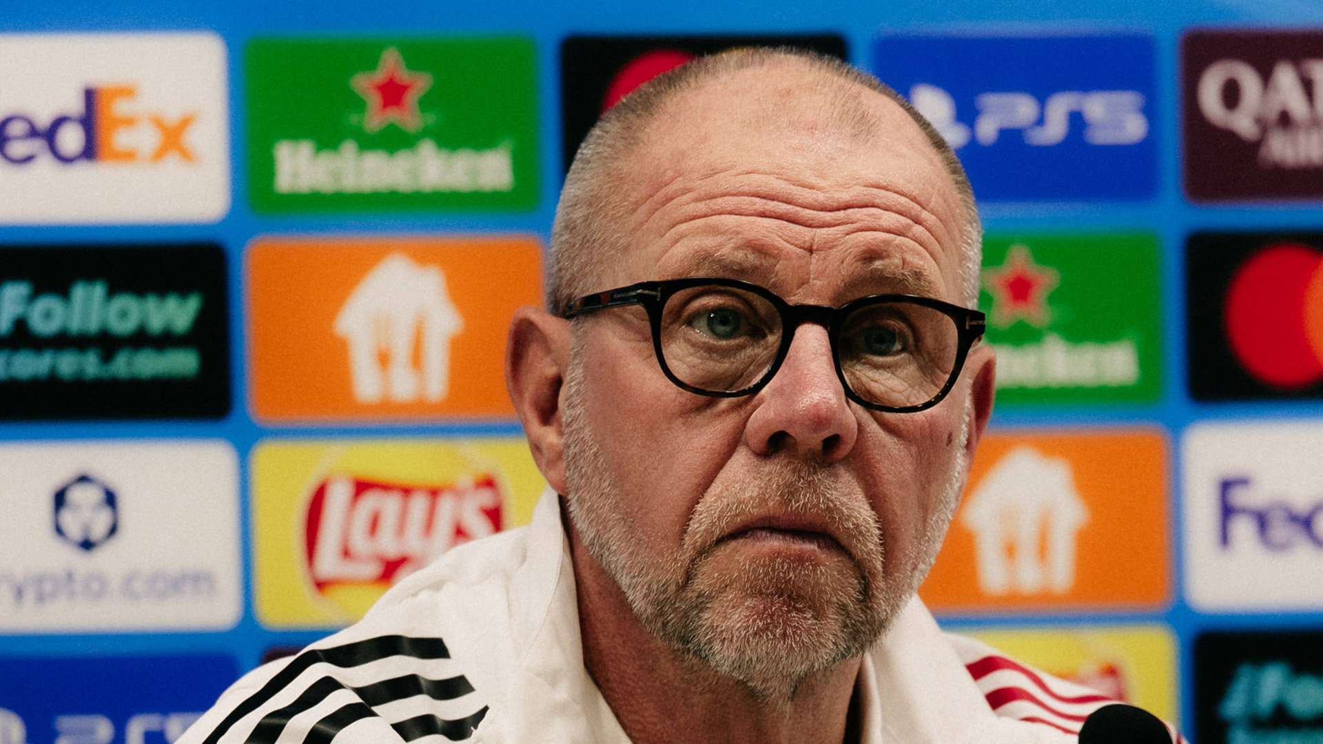 Grim Headerheader Recht 19201920 (1)