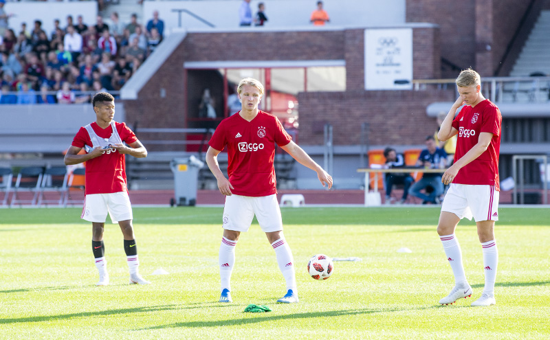 liveblog-nederlaag-ajax-anderlecht-spits-eert-nouri-11