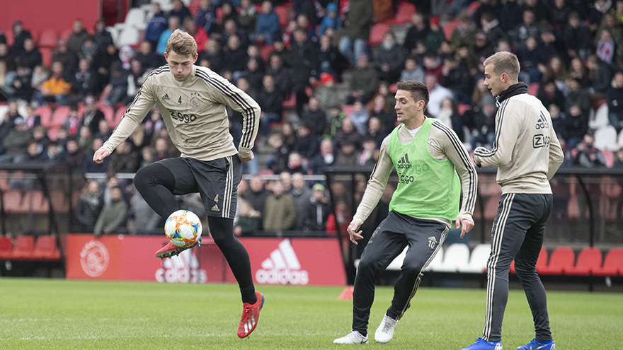 ajax-na-sfeervolle-open-training-klaar-voor-klassieker-8