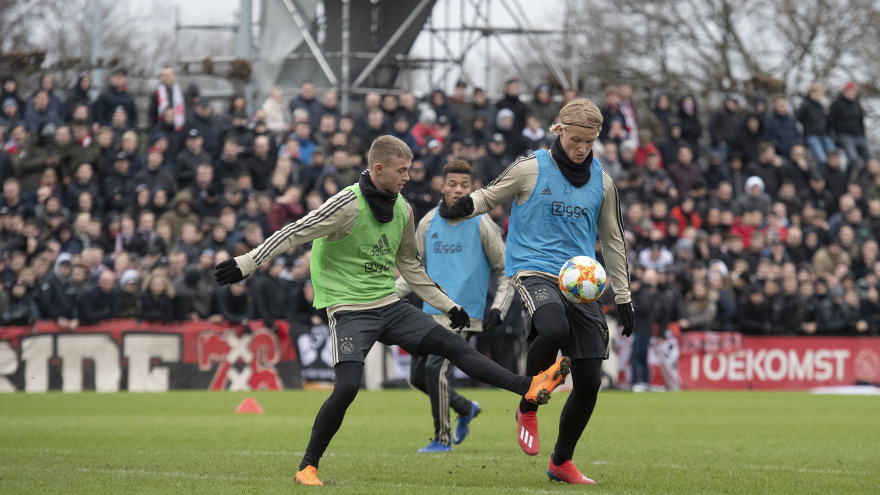 ajax-na-sfeervolle-open-training-klaar-voor-klassieker-11