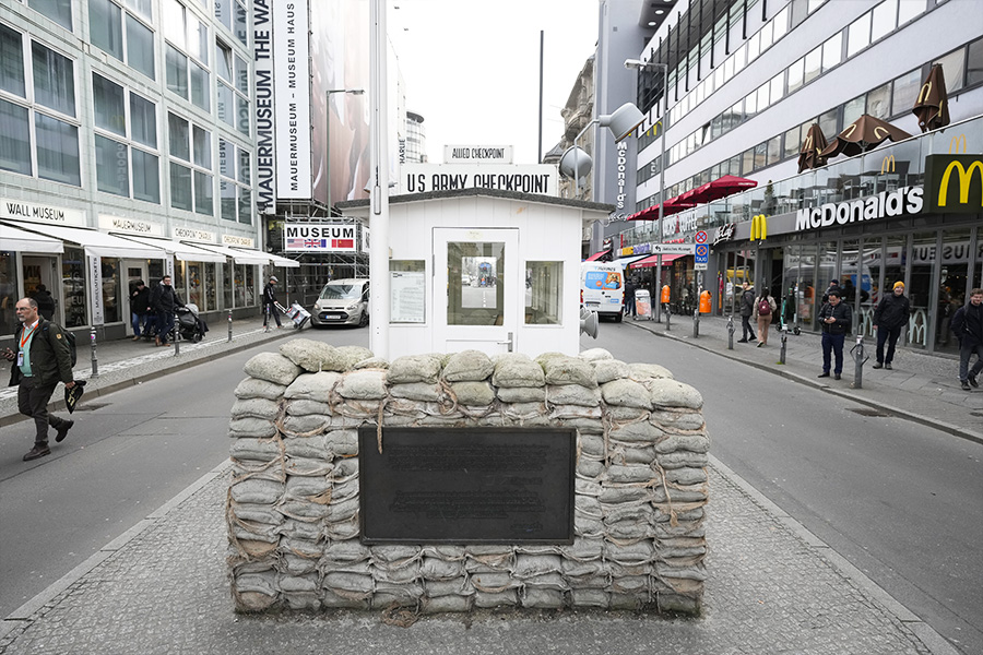 Checkpointcharlie900 2