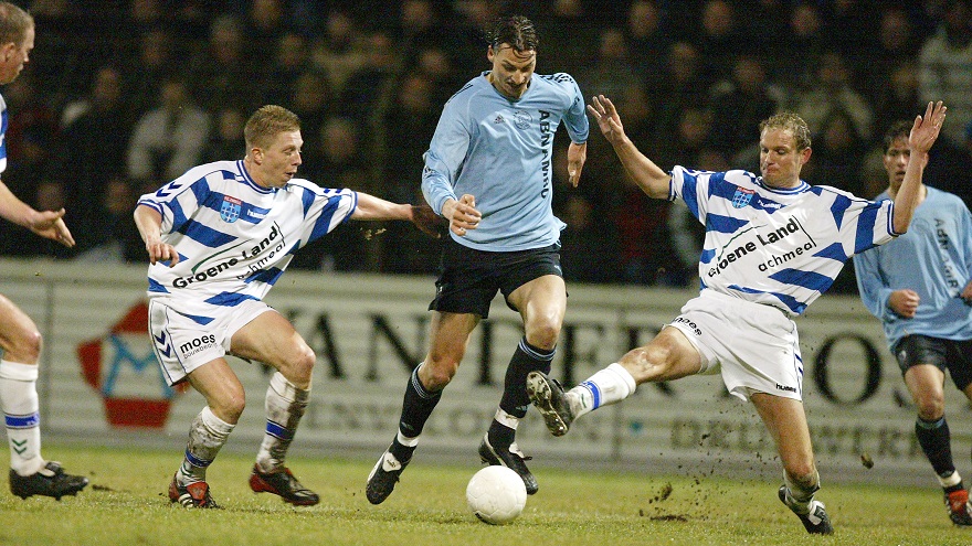 preview-i-ajax-voor-20e-keer-op-bezoek-in-zwolle--7