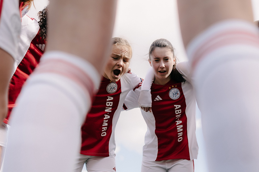 Ajaxvrouwentt4
