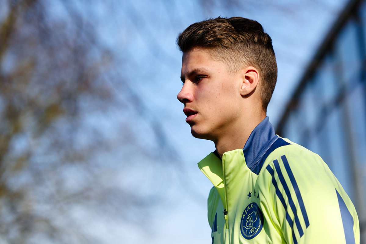Training Ajax Frankfurt Steur
