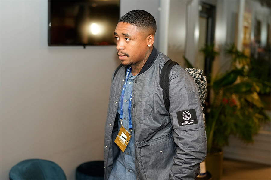 Bergwijn Aankomst AJALIV 900