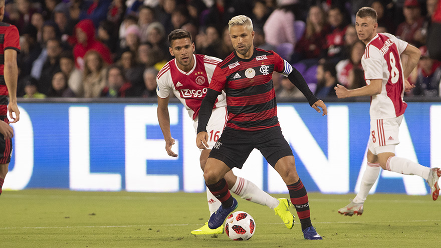 ajax-gelijk-tegen-flamengo-maar-ten-onder-in-penaltyreeks-10