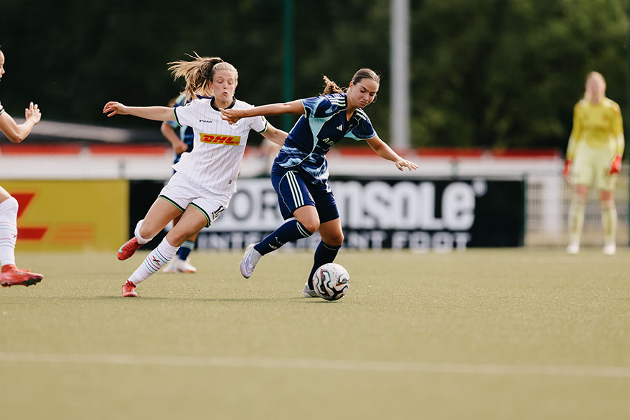 Ajax Vrouwen Leuven 9