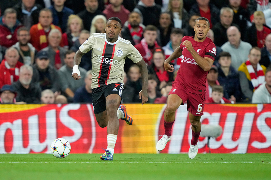 Bergwijn Sprint Anfield 900