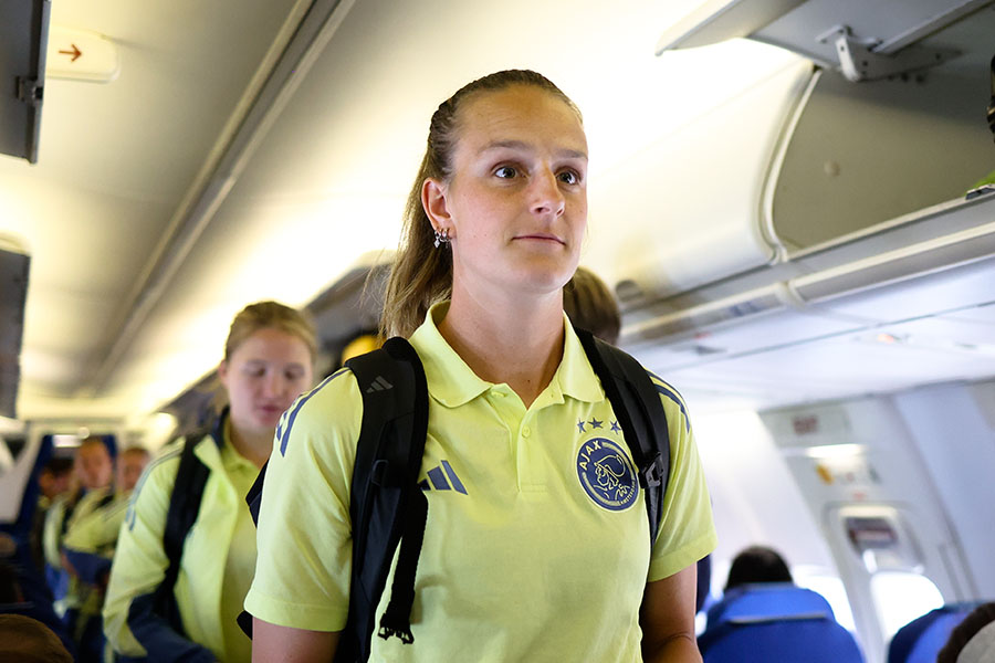 Vertrek Ajax Vrouwen Madrid 3