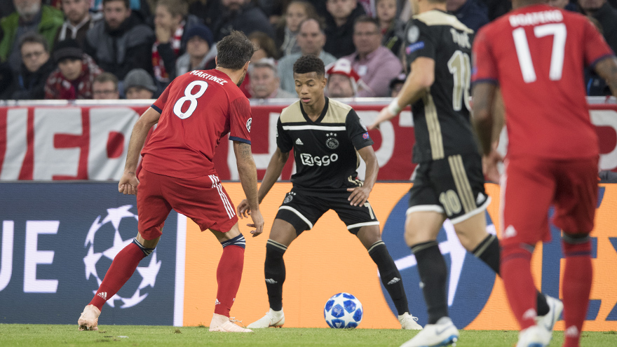 ajax-na-bayern-uit-nog-steeds-koploper-4