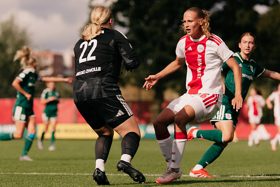 Ajaxvrouwenpec8