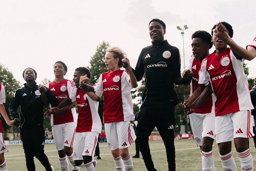 O15 Kampioen 8