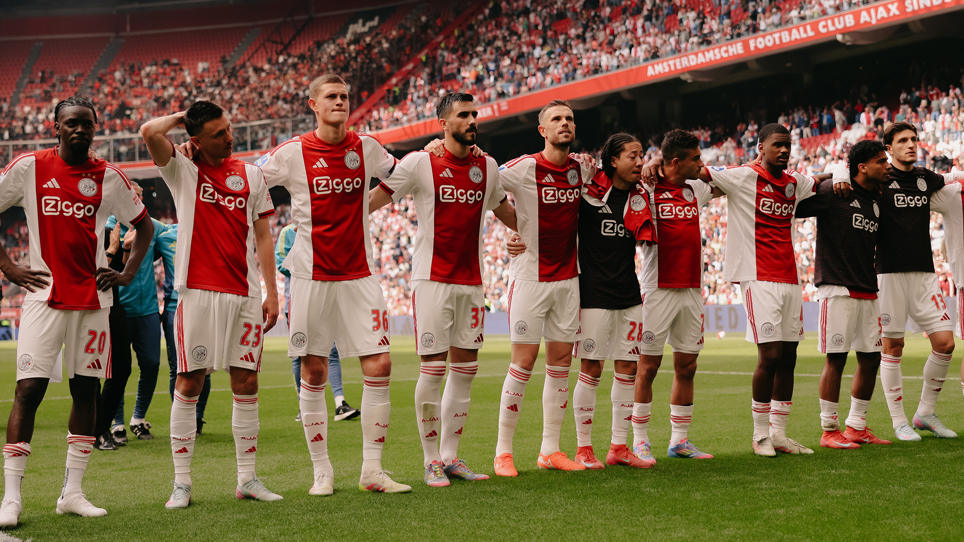 Ajax verslaat FC Twente