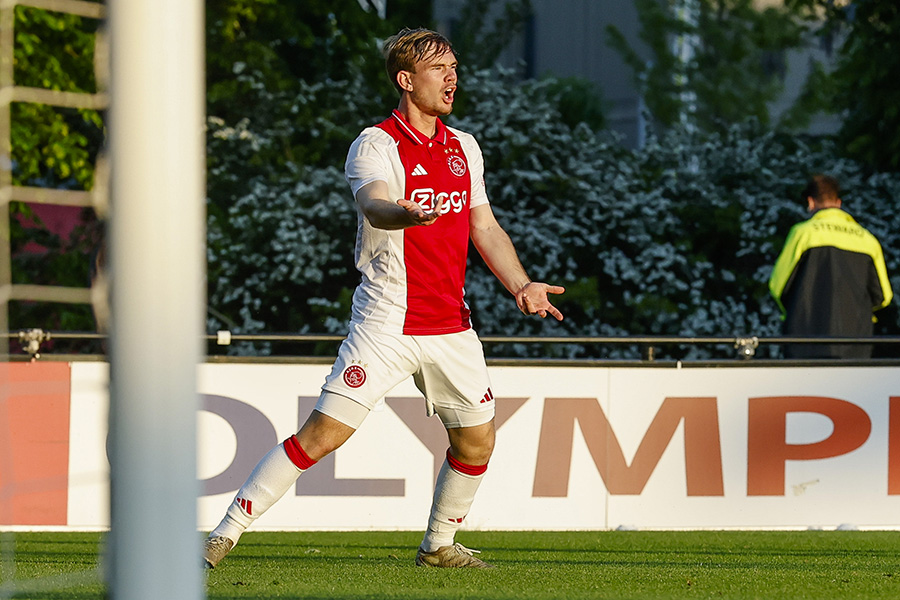 Jong Ajax Top Oss 6