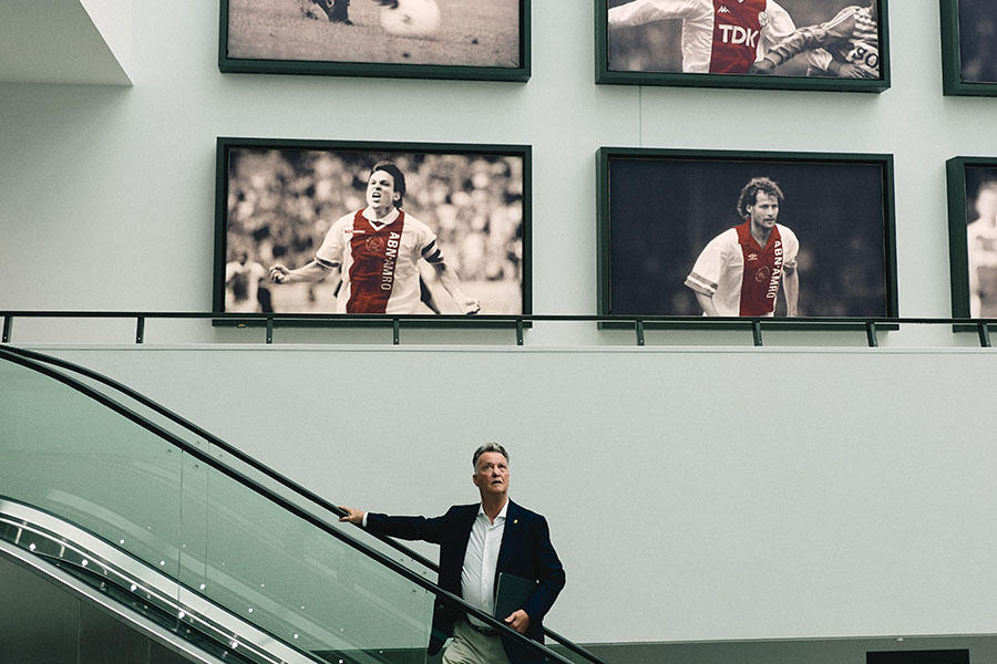 Aankomst Van Gaal 1