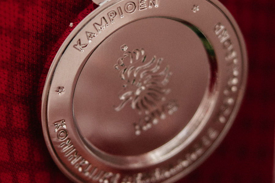 O15 Kampioen 10
