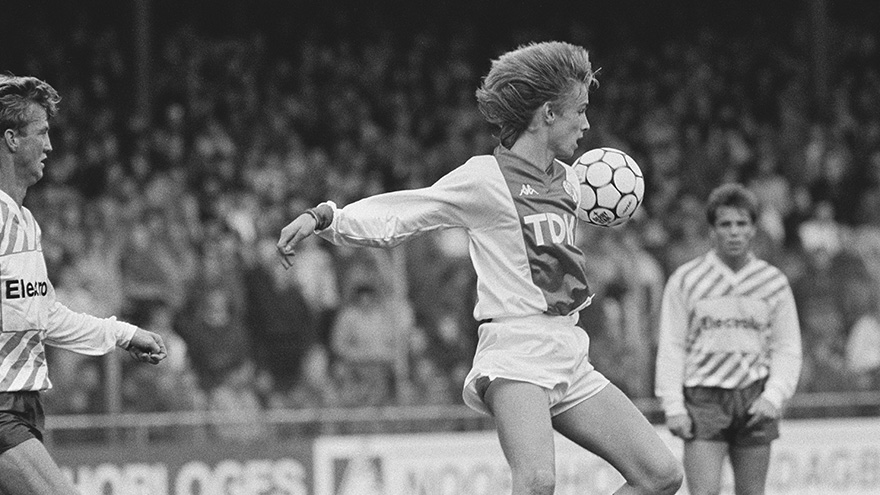 Debuut Witschge AZ Ajax 1989 02 880