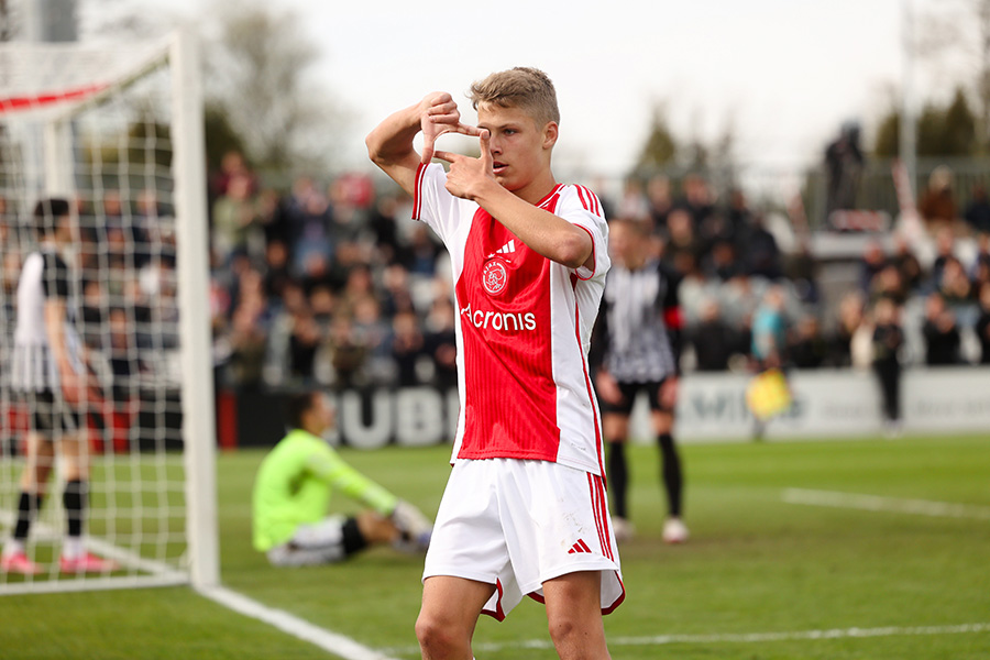 Ajax 10