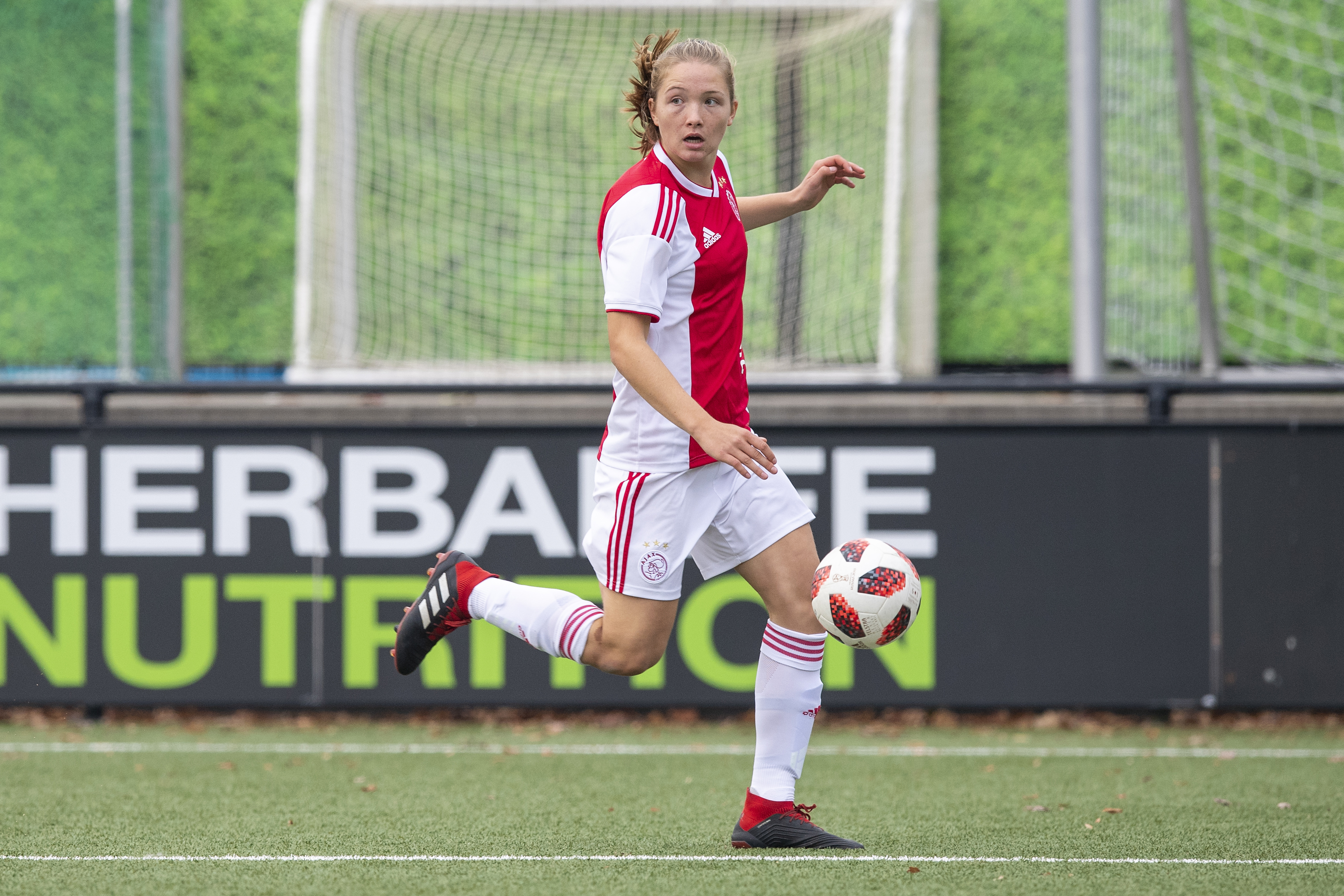 interlands-welke-ajax-vrouwen-komen-in-actie-10