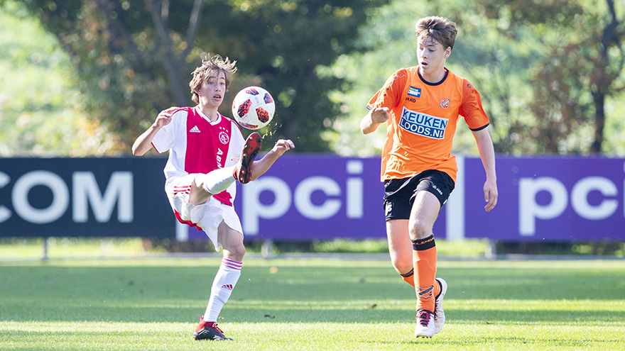 de-toekomst-o19-bijt-zich-stuk-op-fc-groningen-o16-ruim-langs-volendam-14