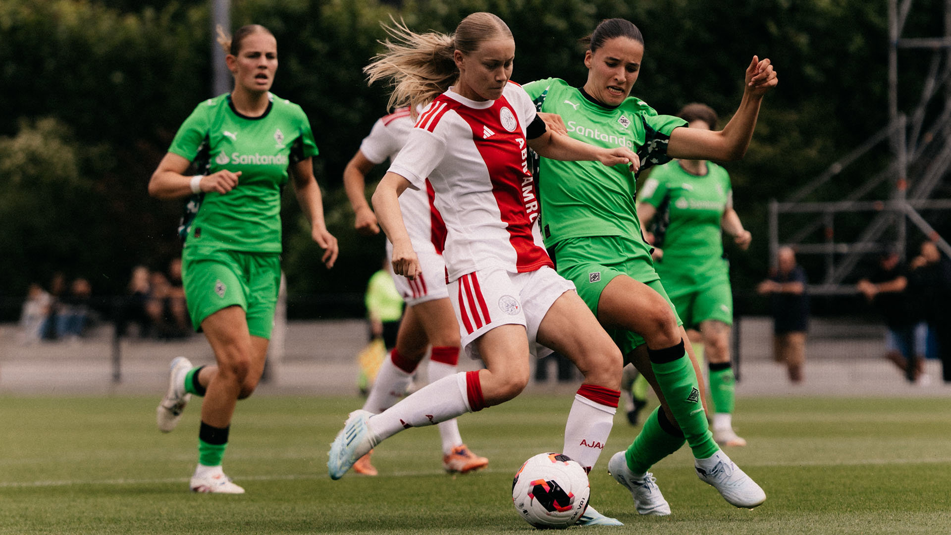 Ajax Vrouwen Derks 2627 1920