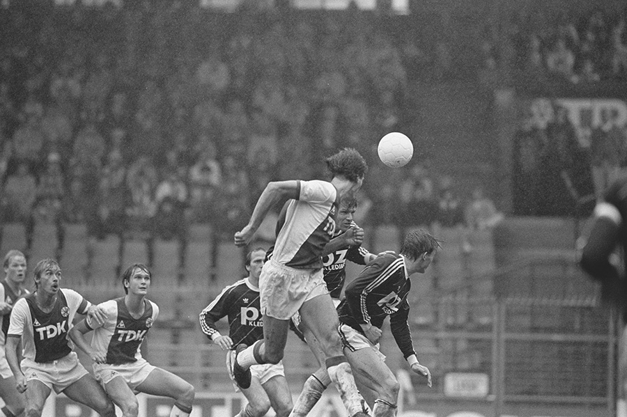 Ajaxgoahead 84 Vanbasten Kopbal