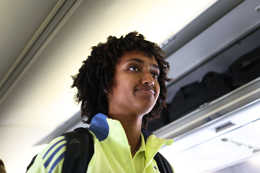 Vertrek Ajax Vrouwen Madrid 2