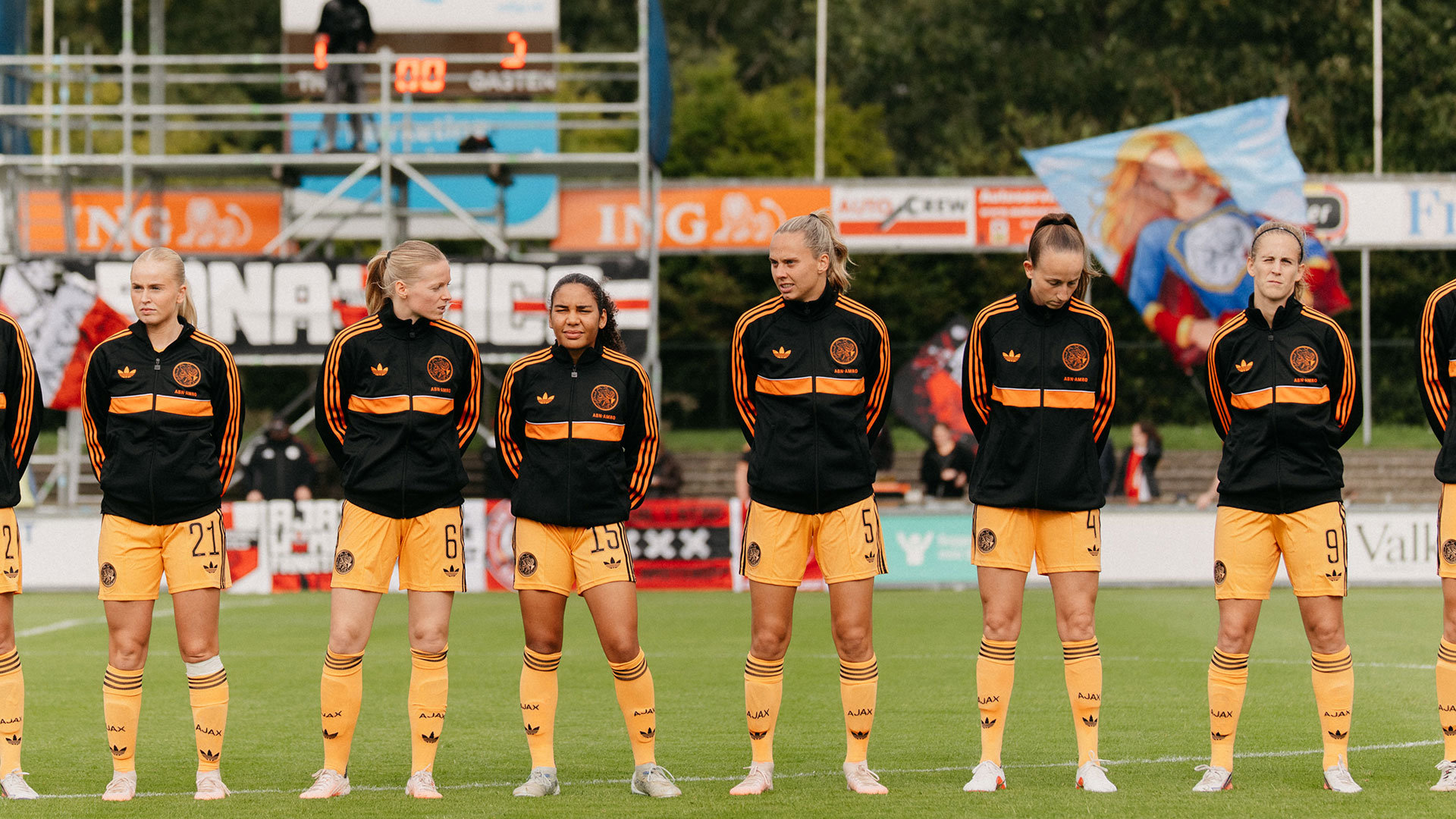 Ajaxvrouwen Live