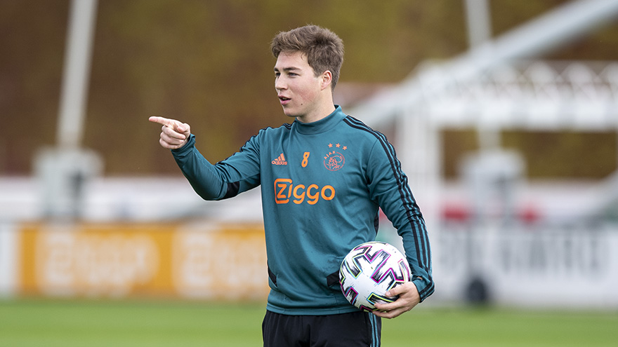 fotos-ajacieden-hervatten-training-in-drietallen-33