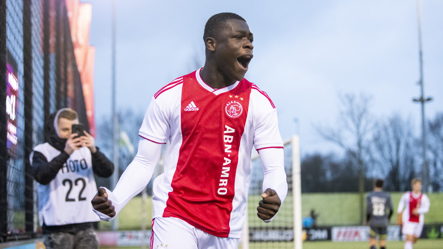toekomst-alert-miraculeuze-comeback-ajax-o19--3