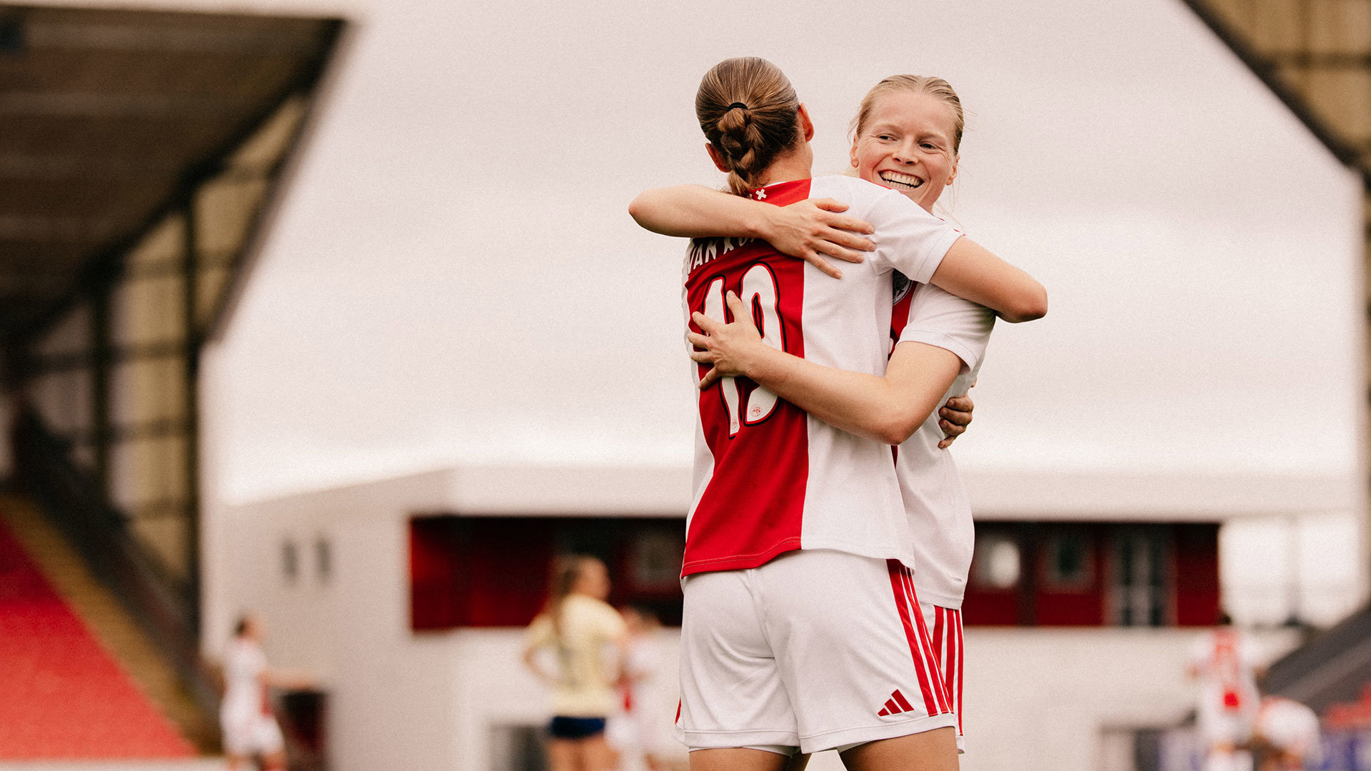 Ajaxvrouwenbrbhl