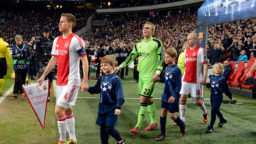 Jasper Cillessen speelde in 2013 met Ajax in de Champions League tegen FC Barcelona (2-1)