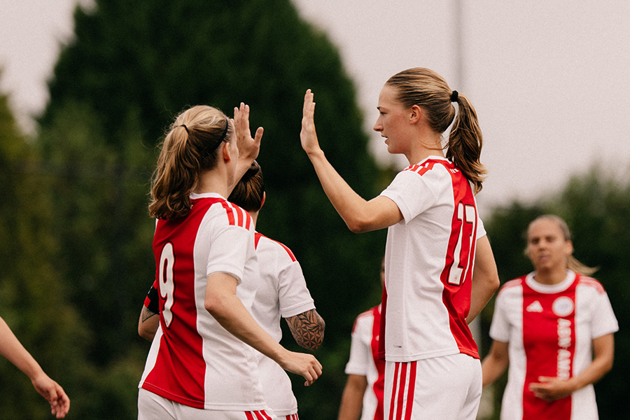 Ajaxvroefen4