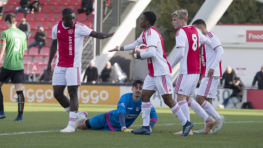 toekomst-alert-ajax-o19-met-ruime-cijfers-langs-necfc-oss-8