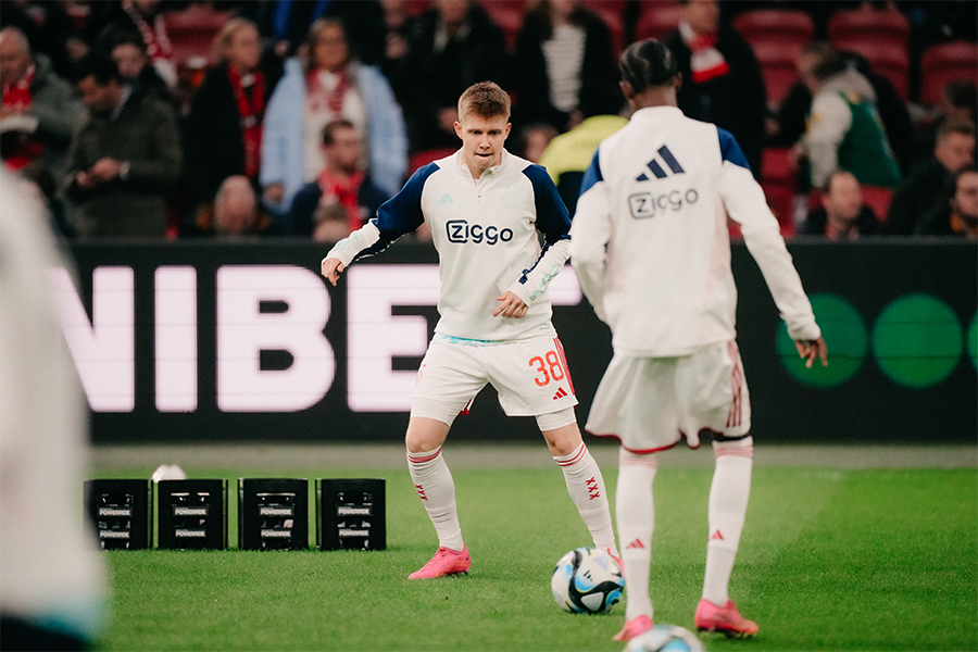 Hlynssonwarmingup900