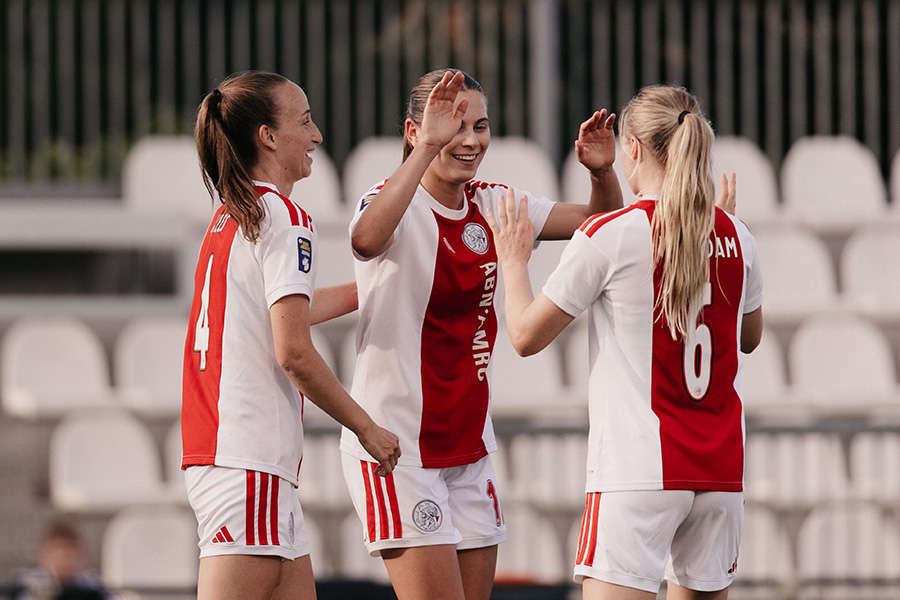 Ajaado Vrouwen10