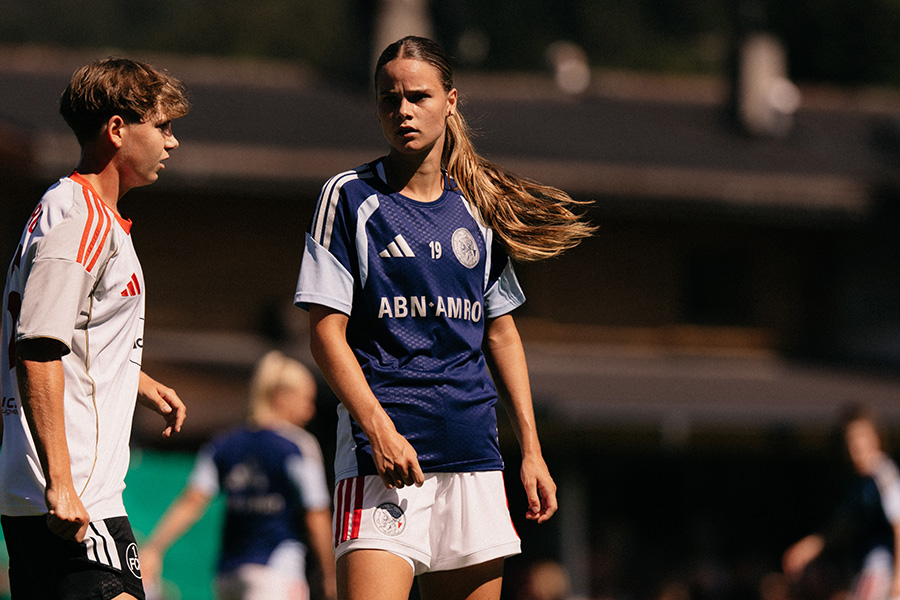 Ajax Vrouwen Nurnberg 9