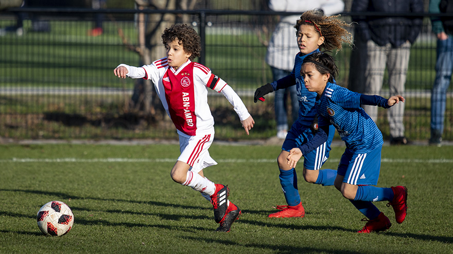 toekomst-alert-ruime-zege-in-klassieker-en-winst-voor-ajax-o19--14