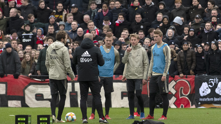 ajax-na-sfeervolle-open-training-klaar-voor-klassieker-5