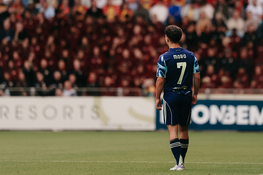 Moro Achterkant Veld