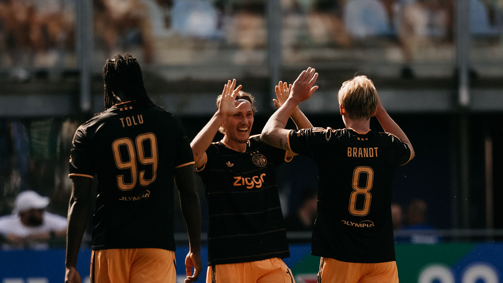 Highlights PEC Zwolle - Ajax | Invallers breken de ban
