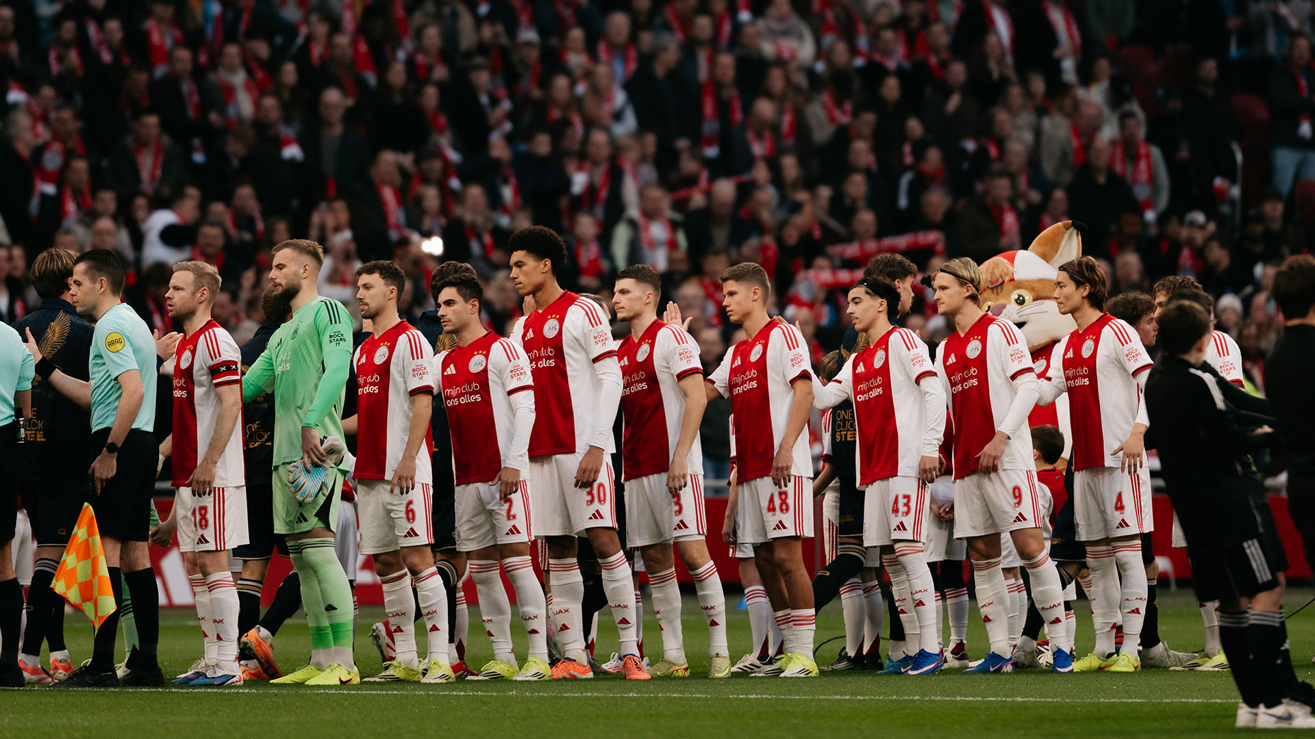 Luister naar Ajax - FC Volendam via Ajax Radio