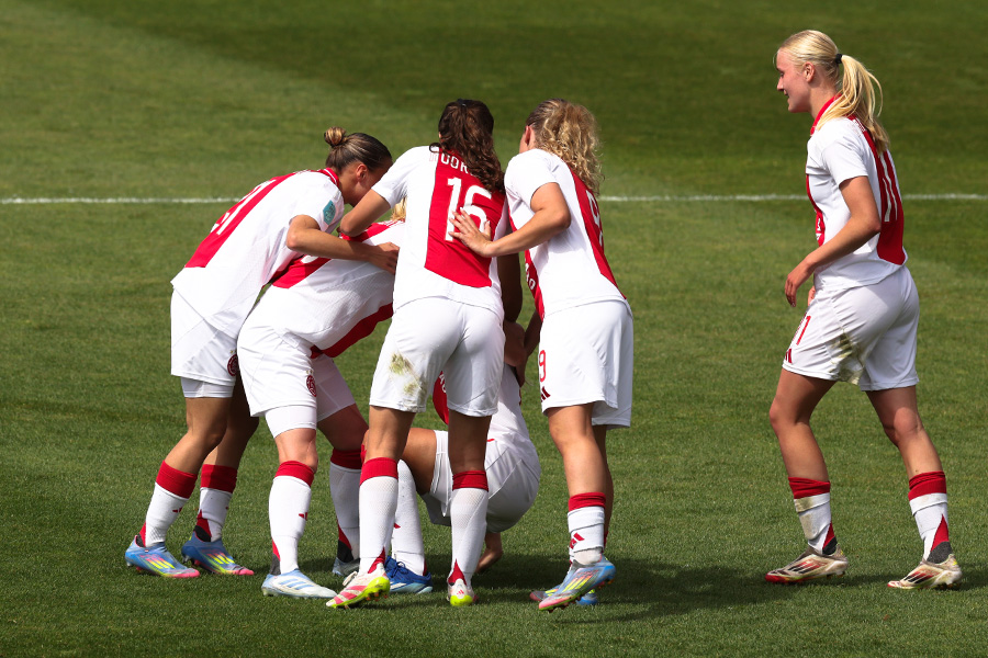 Ajax VR Telstar 6