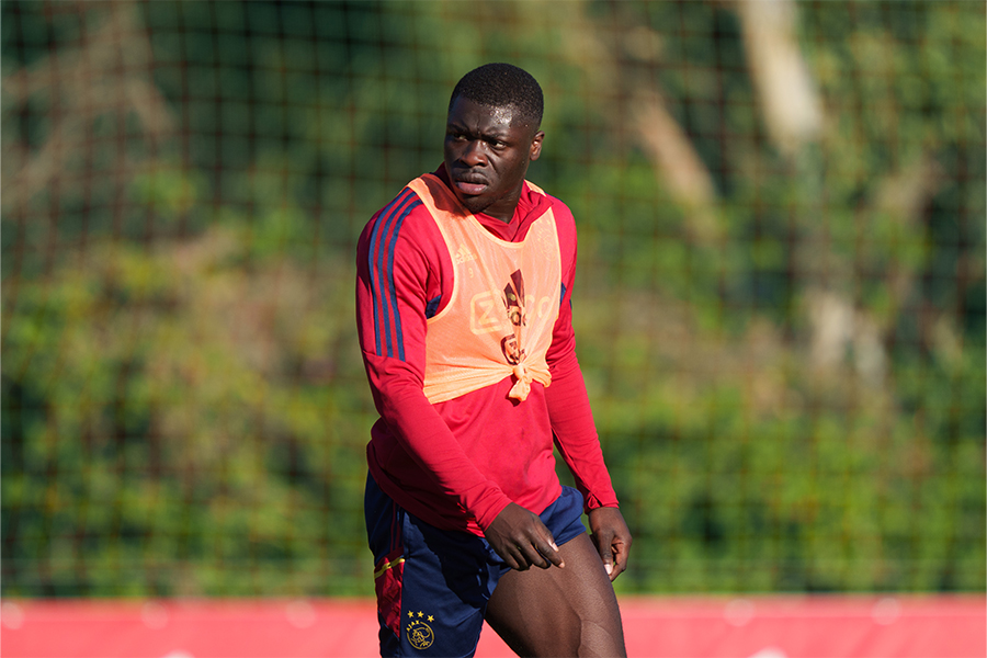 Brobbey Marbella 900