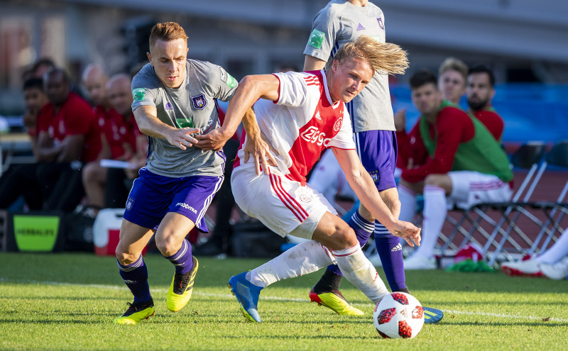 liveblog-nederlaag-ajax-anderlecht-spits-eert-nouri-3