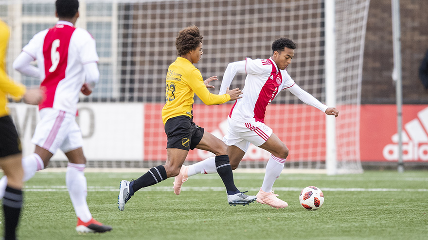 toekomst-alert-miraculeuze-comeback-ajax-o19--10