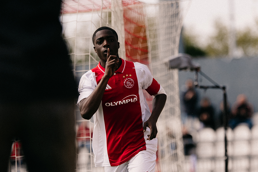 Ajax PSG 10